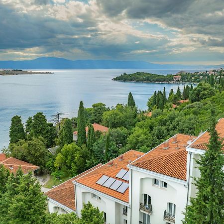 Hotel Pansion Delfin Omišalj Exterior foto