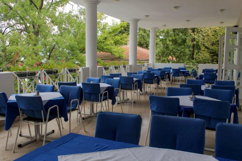 Hotel Pansion Delfin Omišalj Exterior foto